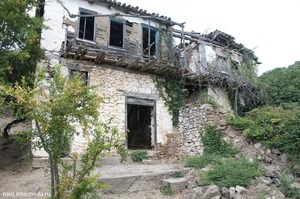Заброшенный дом на Парфеоне